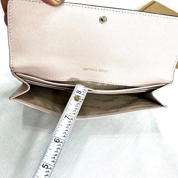 2)Women  Leathers Wallet Beige Bifo Salvatore Ferragamo  Cream & Micheal Kors(14 - Picture 14 of 15